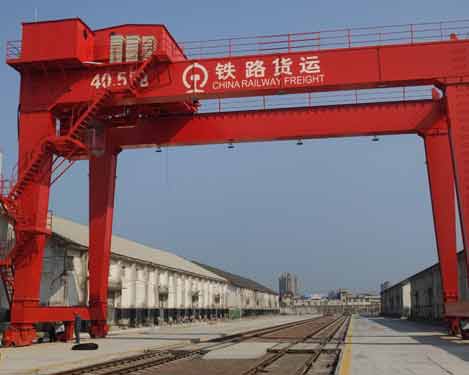 GMJ型雙梁門式集裝箱起重機.1.jpg