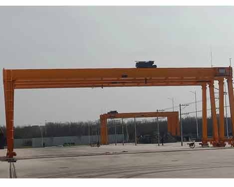 MGH型電動葫蘆雙主梁門式起重機.jpg
